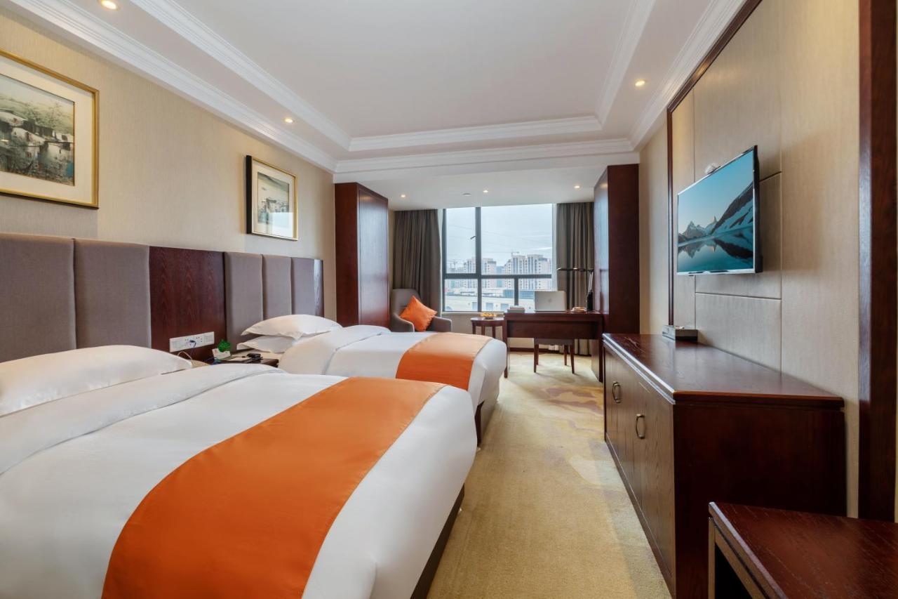 Huzhou Wealth Hotel Dış mekan fotoğraf