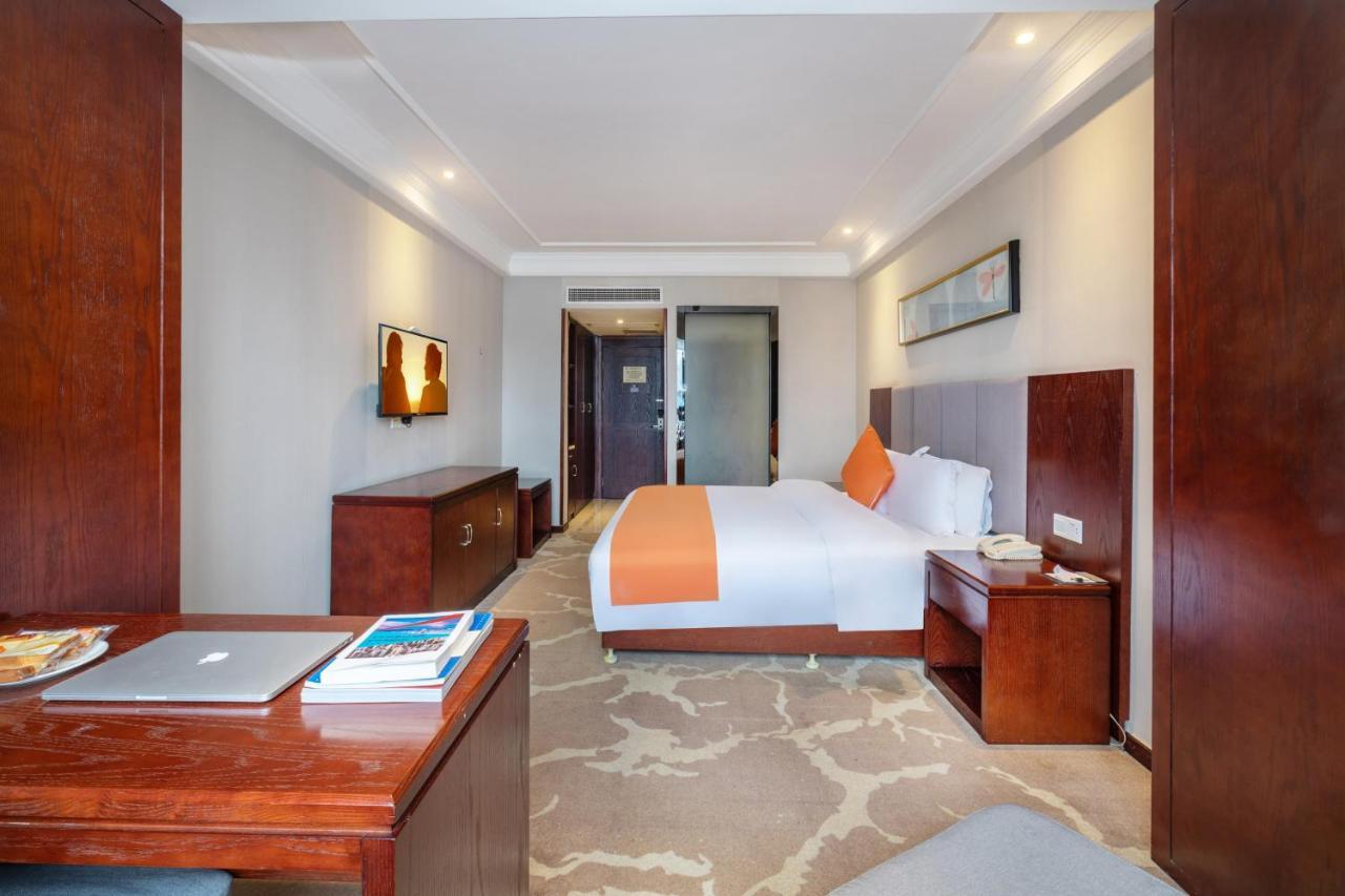 Huzhou Wealth Hotel Dış mekan fotoğraf